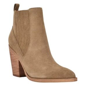 Marc Fisher Size 8 Carves Stacked Heel Pointed Toe Medium Natural Ankle Bootie